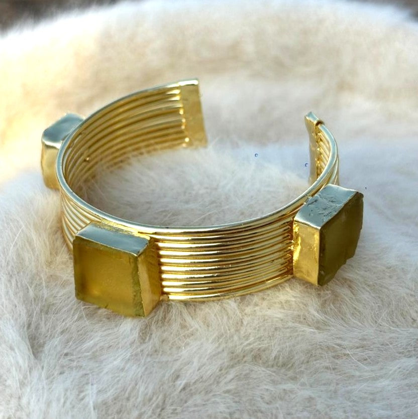 The Dulce Gold Cuff